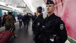 Paris attacks: EU Ministers discuss tightening borders