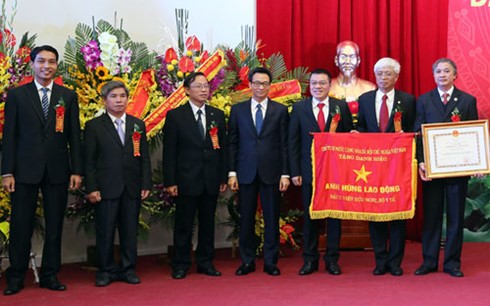 Hanoi Friendship Hospital receives title “Labor Hero”