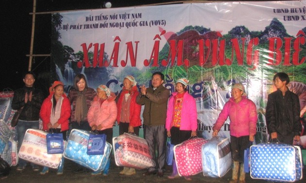 VOV5’s spring charity program in Can Nong border commune