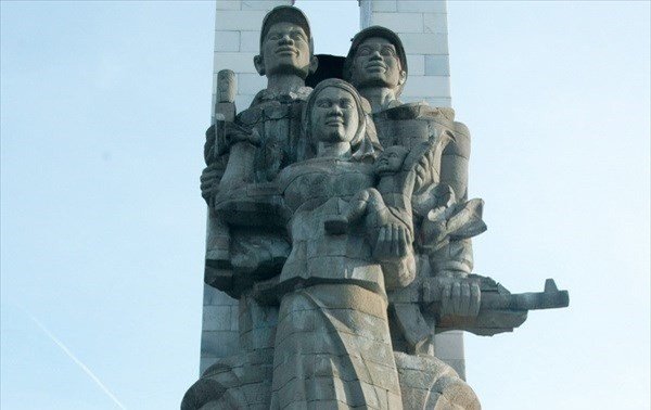 Cambodia refurbishes memorials of Vietnamese volunteer soldiers