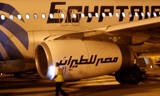 France: there remains no indication of what causes the downing of EgyptAir flight MS804