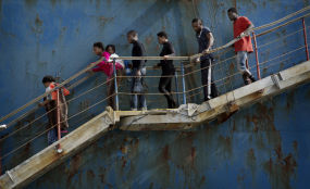 Obstacles to resolving migrant crisis
