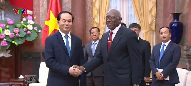 Vietnam enhances ties with Cuba