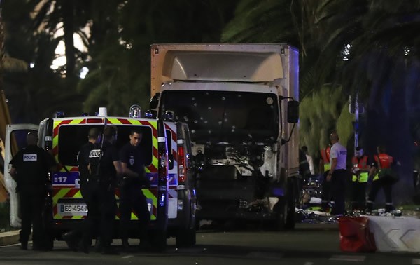Death toll rises to 84 in France truck attack
