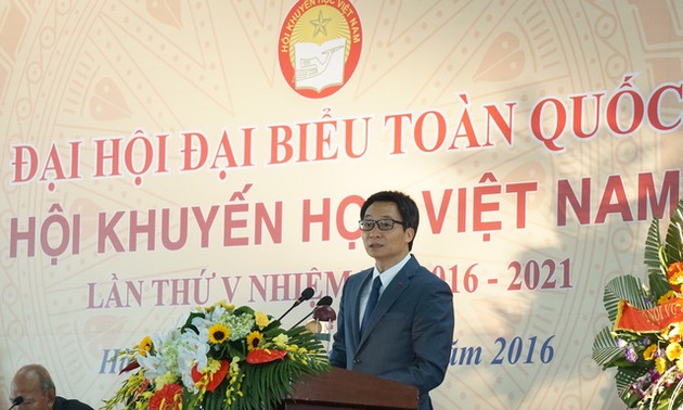 Deputy PM Vu Duc Dam calls for strengthening learning community