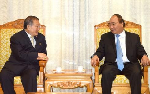 PM Nguyen Xuan Phuc receives Thailand's TCC Group Chairman