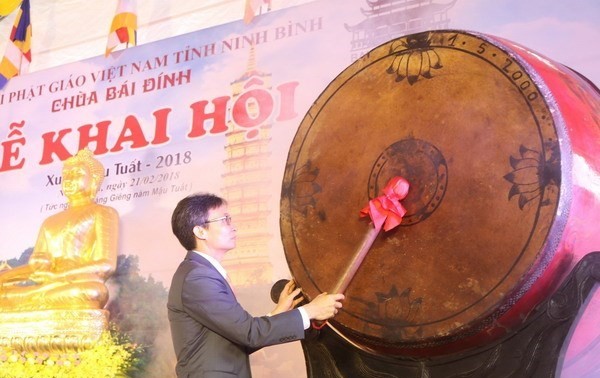 Bai Dinh Pagoda Festival opens