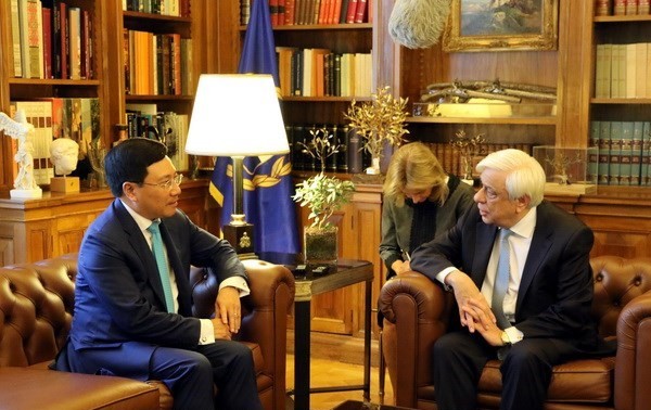 Greek President backs all-round cooperation with Vietnam