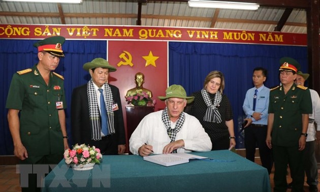Cuba’s leader closes trip to Vietnam