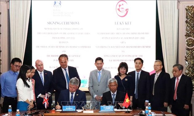 HCM City partners with UK in building smart city