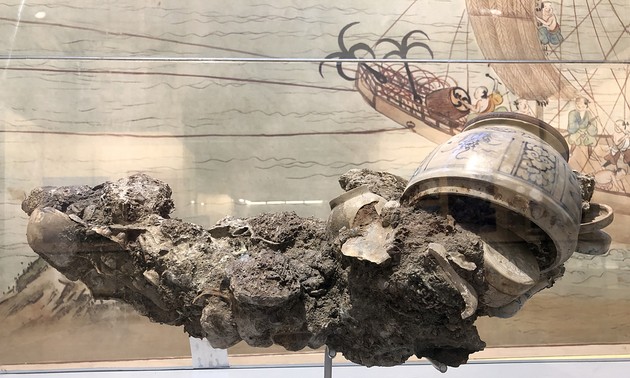 Ancient shipwreck exhibit reveals ocean secrets