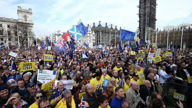 Biggest march in decades held in London on Brexit deal 