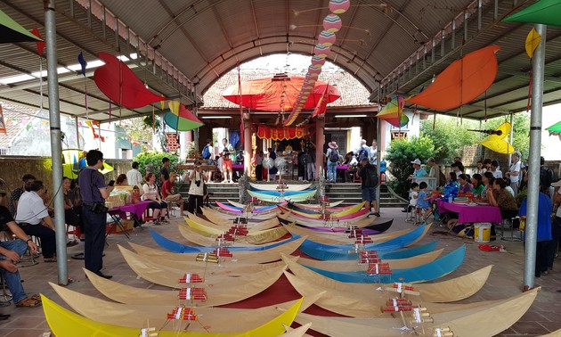 Ba Duong Noi kite flying festival