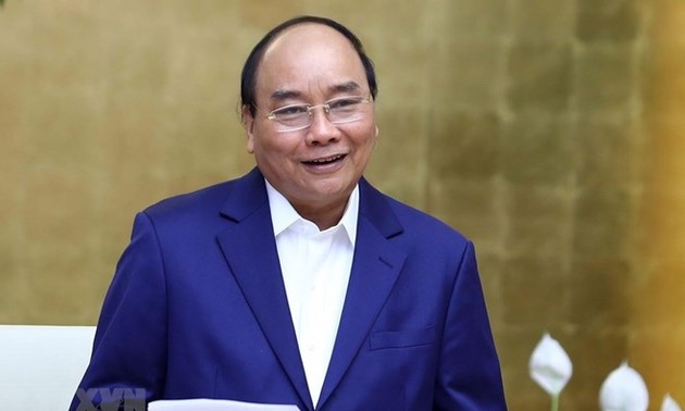 PM Nguyen Xuan Phuc returns home from 2nd Belt and Road Forum