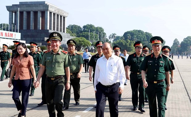 Prime Minister inspects maintenance of President Ho Chi Minh Mausoleum