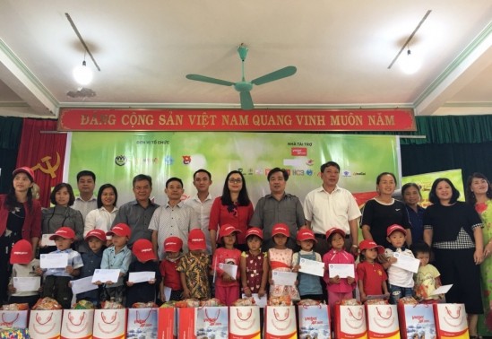 Lightening dreams of disadvantaged children in northern mountain provinces