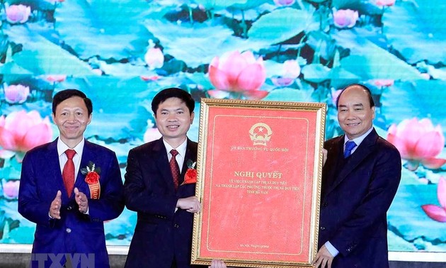 PM attends ceremony to announce the establishment of  Duy Tien town in Ha Nam