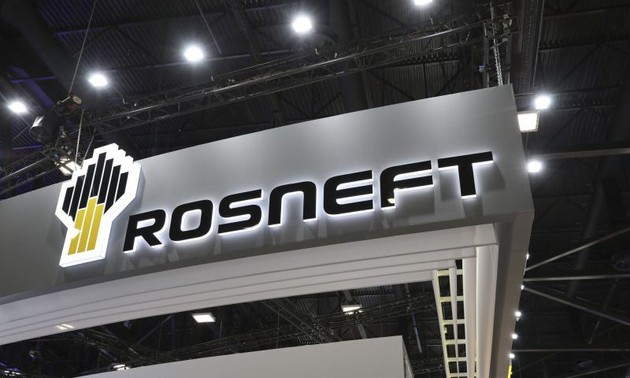 US imposes sanctions on Russian oil giant Rosneft
