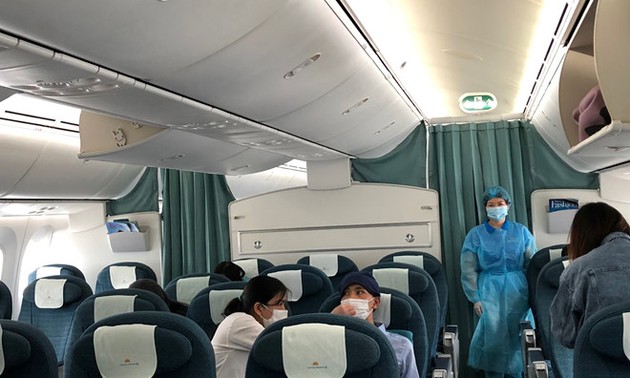 Vietnam Airlines helps stranded Vietnamese citizens in Japan return home 