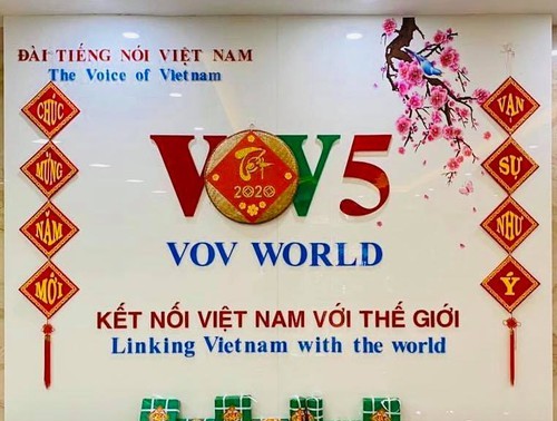 “What do you know about Vietnam?” contest attracts listeners of various ages and professions