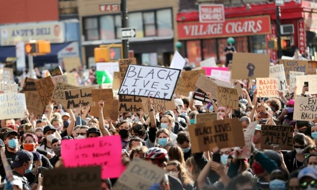 Anti-racism demonstrations spread worldwide