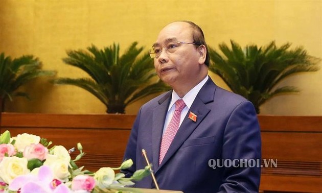 Vietnam exerts efforts to fight COVID-19, develop economy