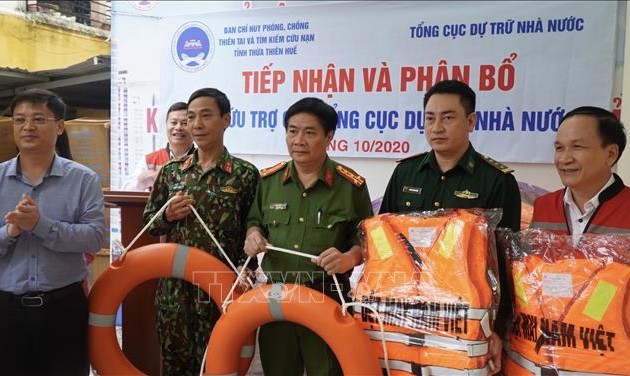 Aid sent to people in flood-hit areas in central Vietnam