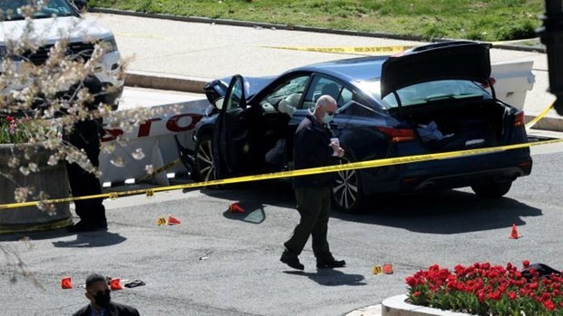 US politicians react to car attack outside the Capitol