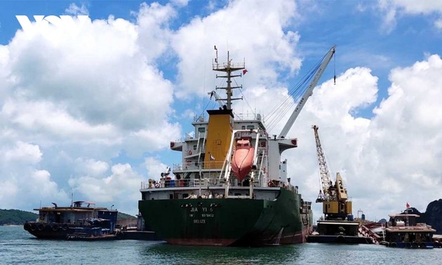 Quang Ninh attracts investment in seaport system