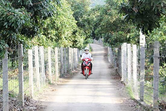 Chieng Khuong border commune changes to a new-style rural area