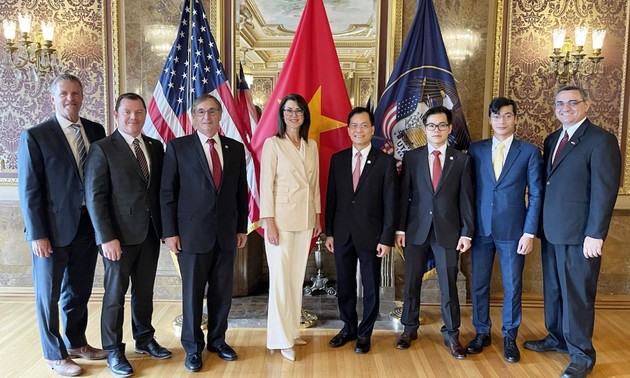Vietnamese Ambassador visits US State of Utah