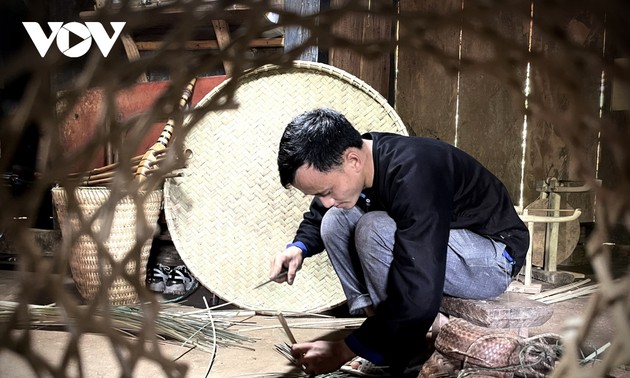 Preservation of the Mong’s rattan weaving craft 