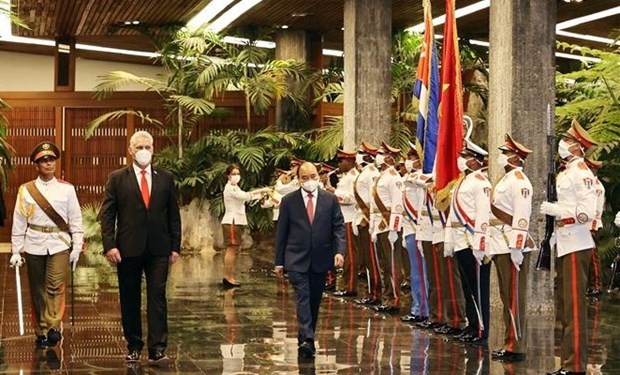 Vietnam, Cuba seek to bolster ties across the board