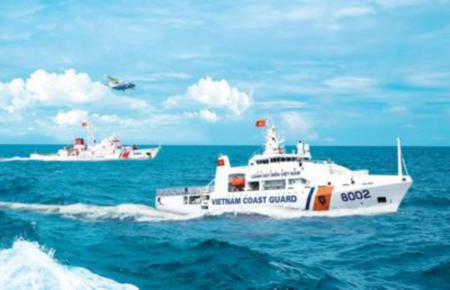 Law on Vietnam Coast Guard enforced in sync nationwide 