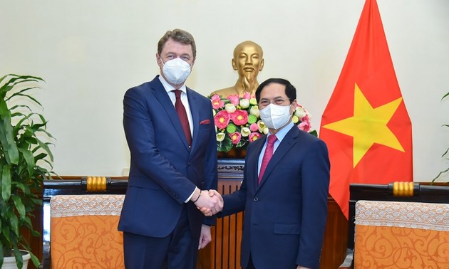 Vietnam, Belarus promote cooperation