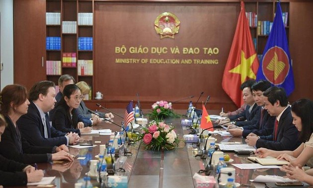 Vietnam, US strengthen bilateral ties via education cooperation