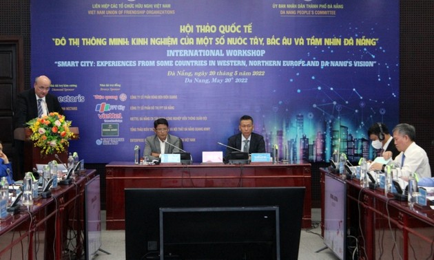 Da Nang hosts international conference on smart city building