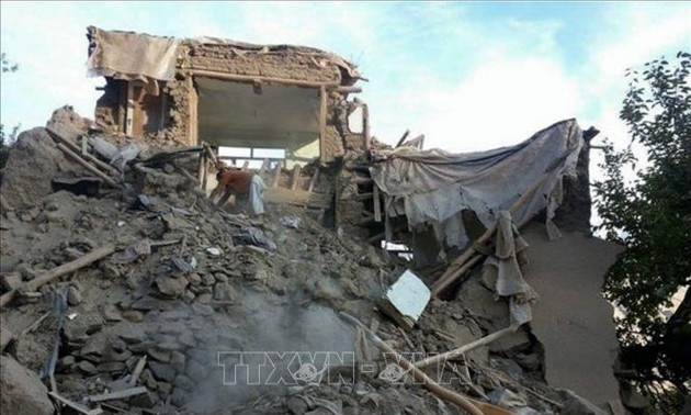Earthquake in Afghanistan kills at least 1,000 people 
