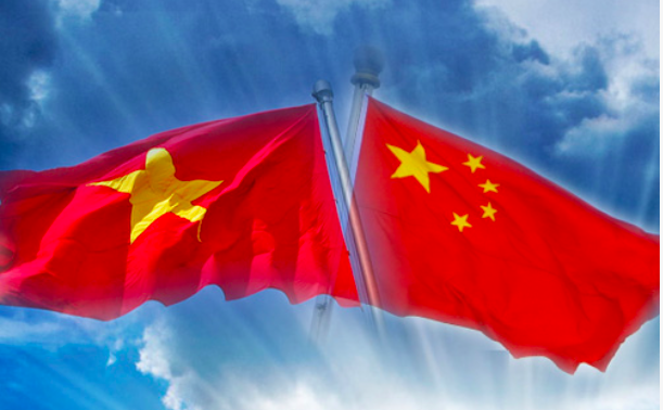 Vietnam, China foster political trust, substantive cooperation