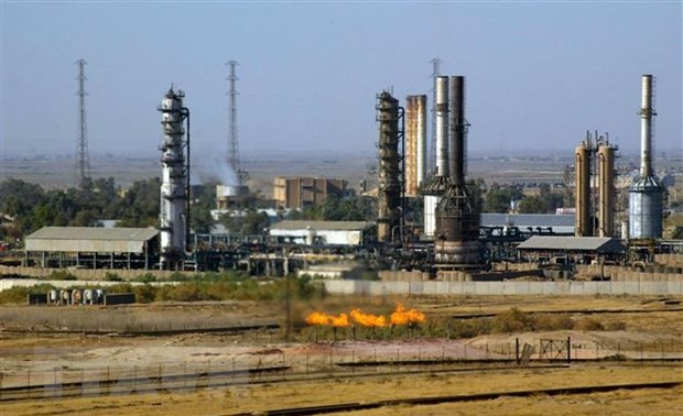 Seven OPEC members increase oil supply