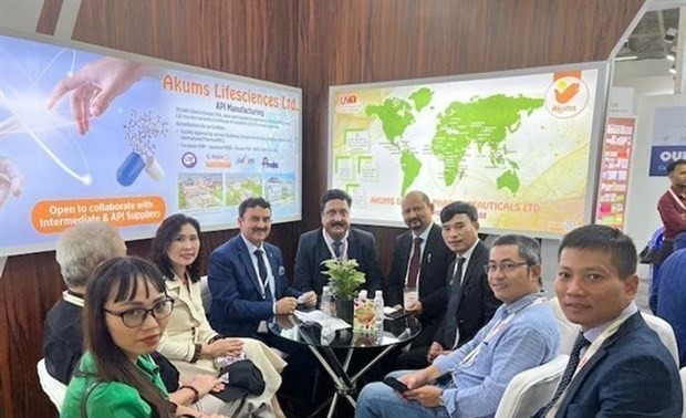 Vietnamese firms attend pharmacy-health expo in India