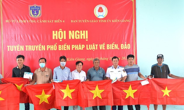 Kien Giang province disseminates law on sea and islands