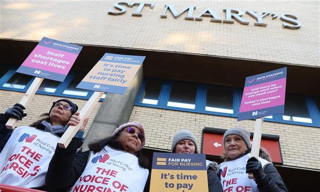 UK faces health workers’ strike