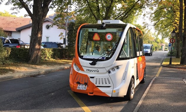 Geneva to begin driverless bus service from 2025