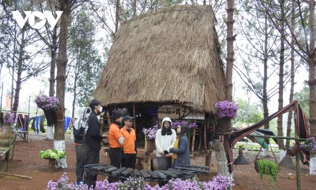 Mang Den eco-tourism complex attracts visitors interested in Central Highlands culture