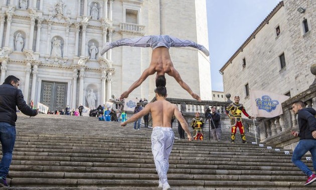 Acrobatic brothers set to make new world record in Milan