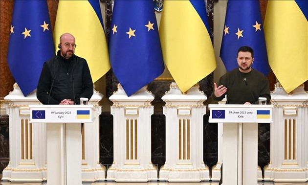 Ukrainian President invited to EU summit 