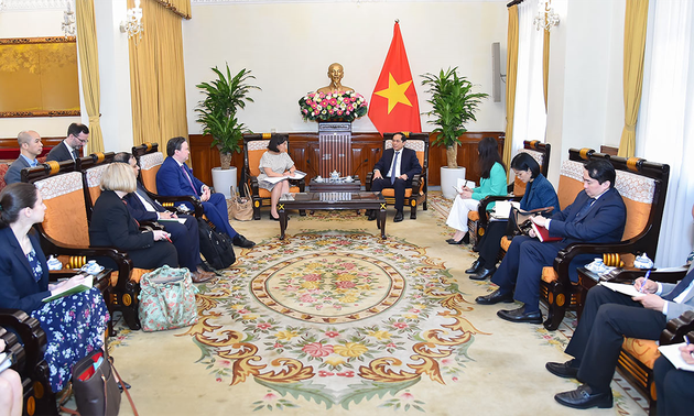 Vietnam ready to partner with US to hold APEC Year 2023