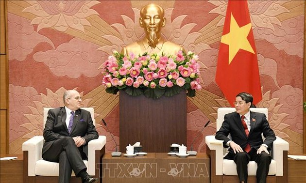 Vietnam treasures multi-faceted cooperation with Poland 