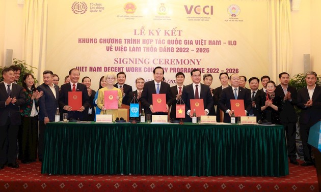Vietnam, ILO sign decent work country program until 2026